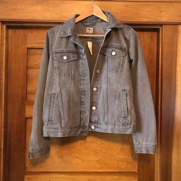 Gap Gray Denim Jacket - Picture 2 of 3